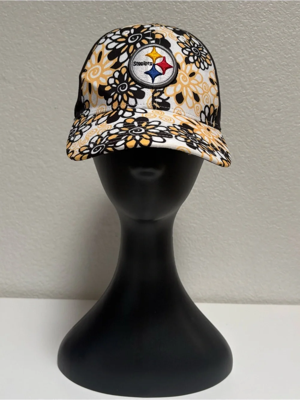 NFL Kids Adjustable Black and Yellow Pittsburgh Steelers Hat